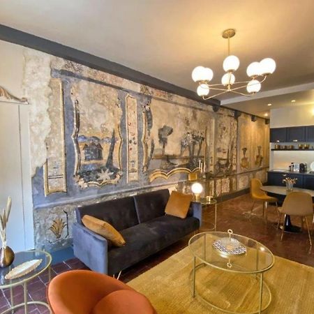 Les Fresques De Leon Apartman Tournus Kültér fotó