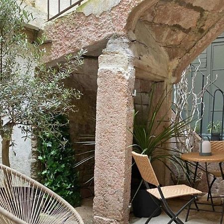 Les Fresques De Leon Apartman Tournus Kültér fotó