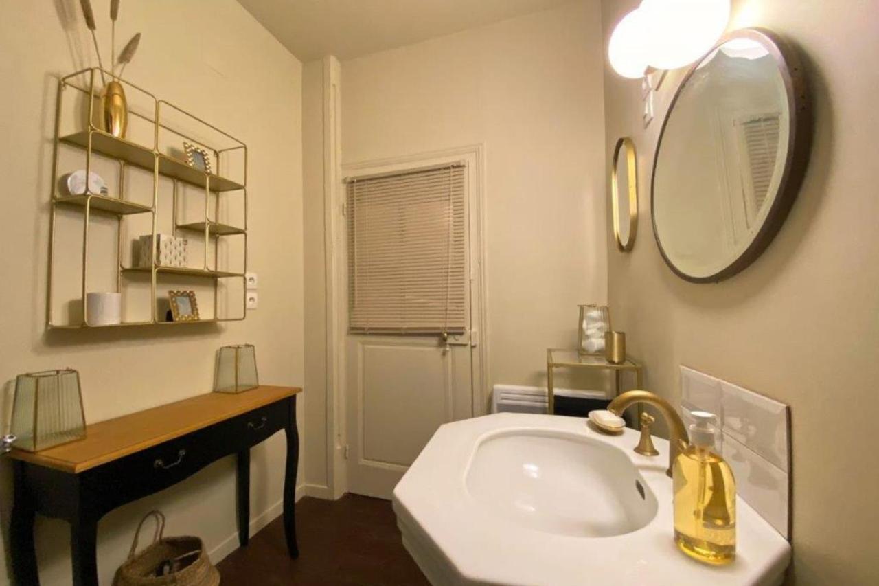 Les Fresques De Leon Apartman Tournus Kültér fotó