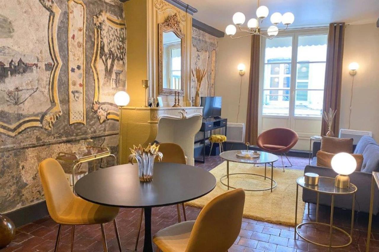 Les Fresques De Leon Apartman Tournus Kültér fotó